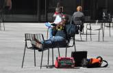 Praticando blues em plena praça de Chicago, em Illinois, nos Estados Unidos